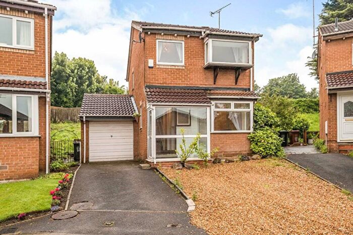 3 Bedroom Detached House To Rent In Clayton Drive, Leeds, LS10