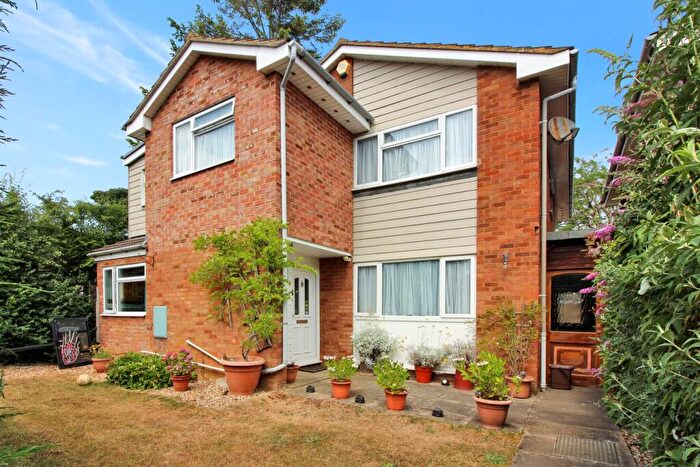 5 Bedroom Detached House For Sale In Longden Close, Haynes, Bedford, MK45