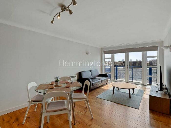 1 Bedroom Flat To Rent In Mauretania Building, Jardine Road, E1W