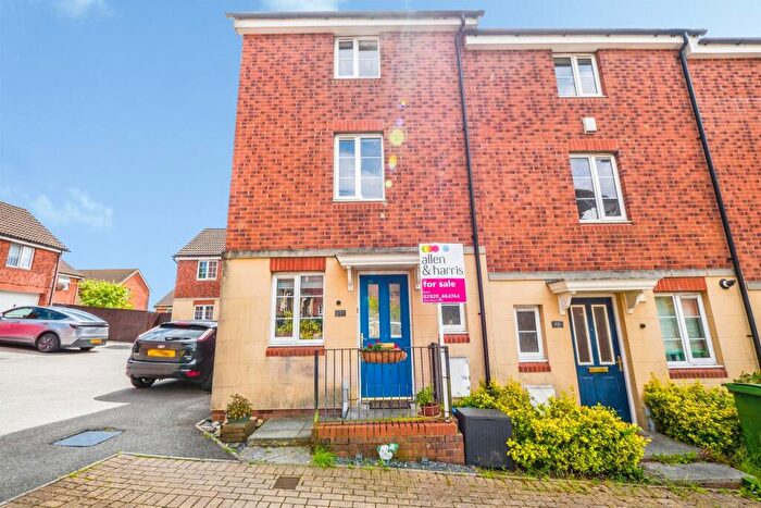 4 Bedroom Town House For Sale In Brynheulog, Pentwyn, Cardiff, CF23