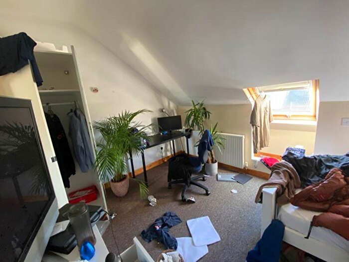 6 Bedroom Semi-Detached House To Rent In Balfour Road, Nottingham, NG7