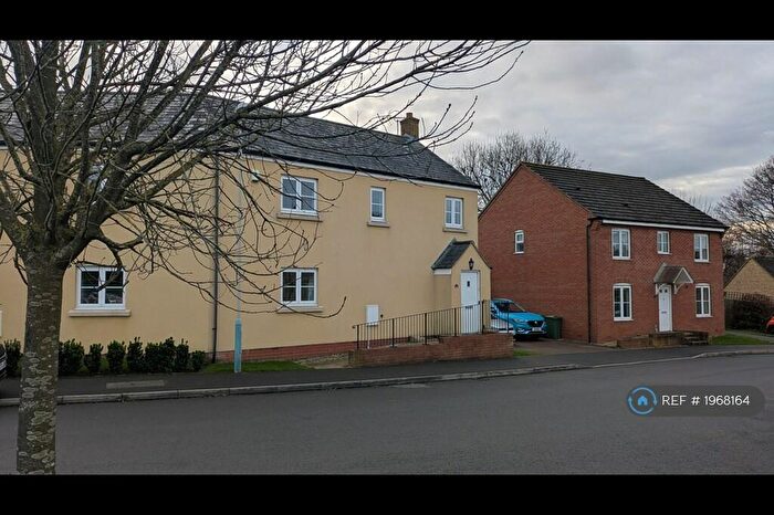 4 Bedroom Semi-Detached House To Rent In Desert Orchid Road, Cheltenham, GL52