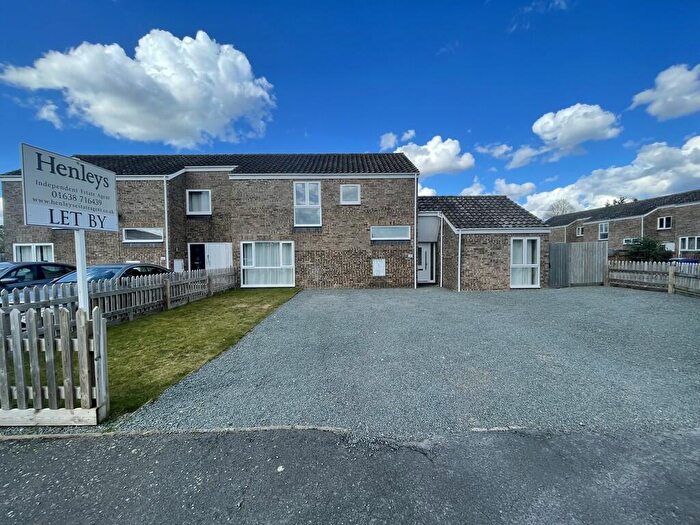 4 Bedroom Semi-Detached House To Rent In Cherry Lane, Lakenheath, IP27