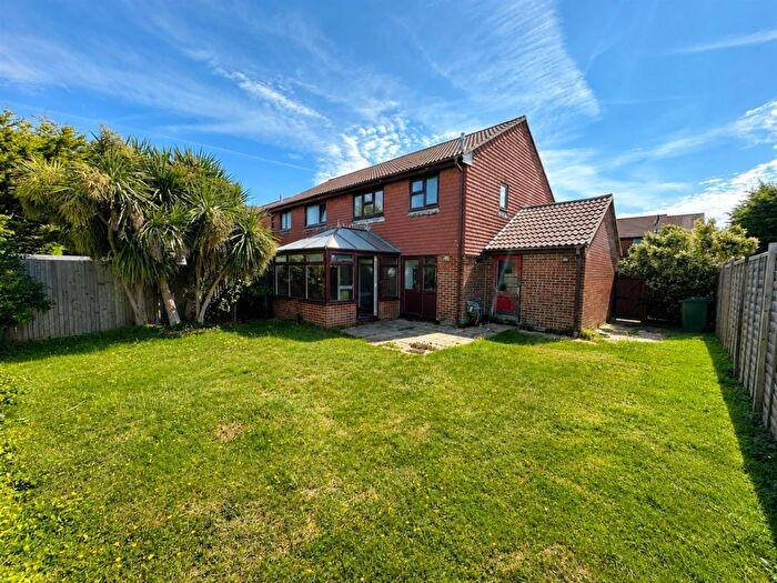 3 Bedroom Semi-Detached House To Rent In Steyning Avenue, Peacehaven, BN10