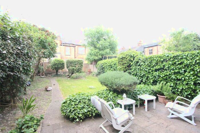 2 Bedroom Apartment To Rent In Princes Avenue, Finchley, London, N3