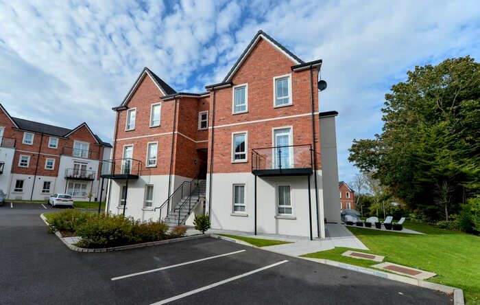 2 Bedroom Flat To Rent In Old Dundonald Road, Dundonald, Belfast, BT16