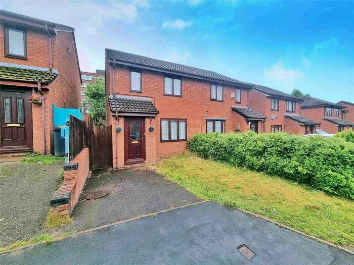 3 Bedroom Semi-Detached House To Rent In Sage Close, Stoke-On-Trent, Staffordshire, ST1