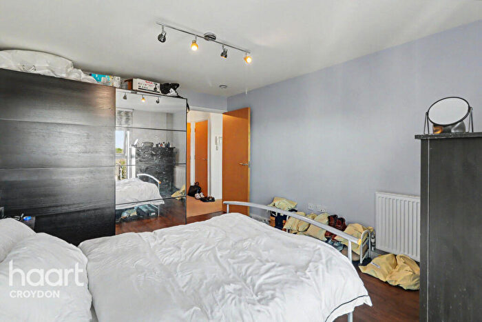 1 Bedroom Block Of Apartments For Sale In London Road, Croydon, CR0
