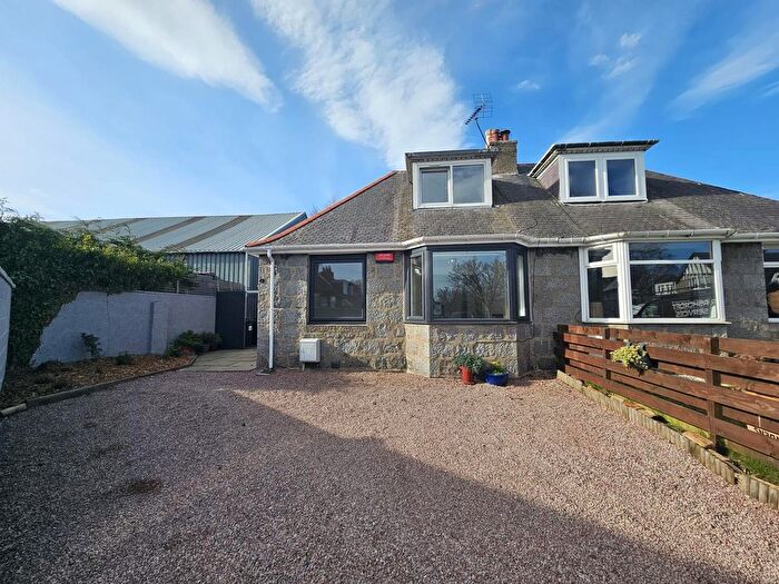 2 Bedroom Property To Rent In Ashley Park South, Aberdeen, AB10