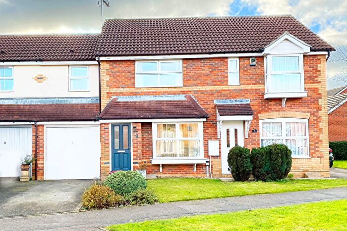 3 Bedroom Town House To Rent In St Georges Walk, Harrogate, HG2