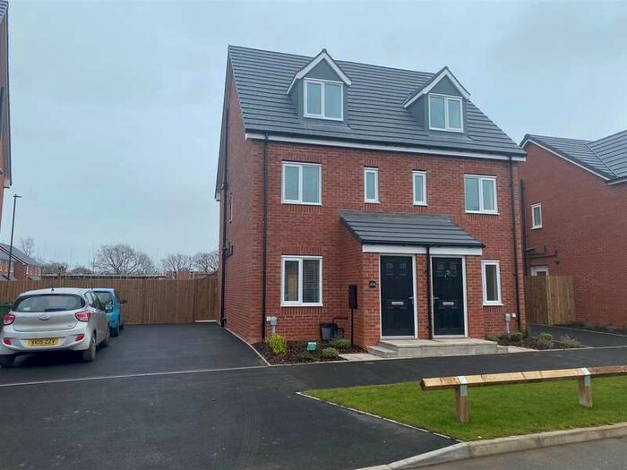 3 Bedroom Town House To Rent In Monticello Way, Coventry, CV4