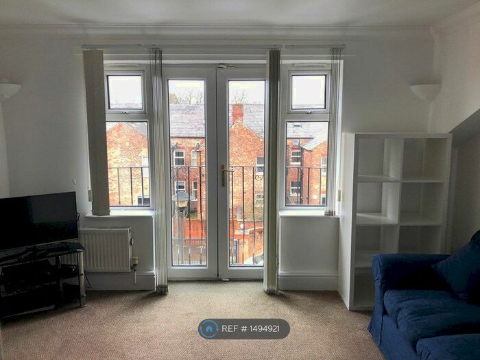 2 Bedroom Flat To Rent In Burton House, Manchester, M20