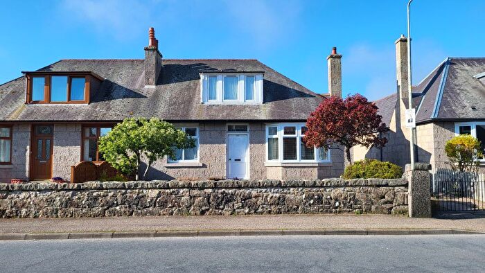 4 Bedroom Semi-detached House For Sale In Seabank Road, Nairn, IV12