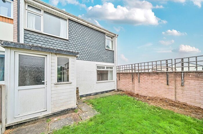 3 Bedroom Terraced House For Sale In Violet Close, Newtown, Powys, SY16