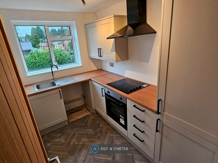 2 Bedroom Bungalow To Rent In Meridian Place, Bromsgrove, B60