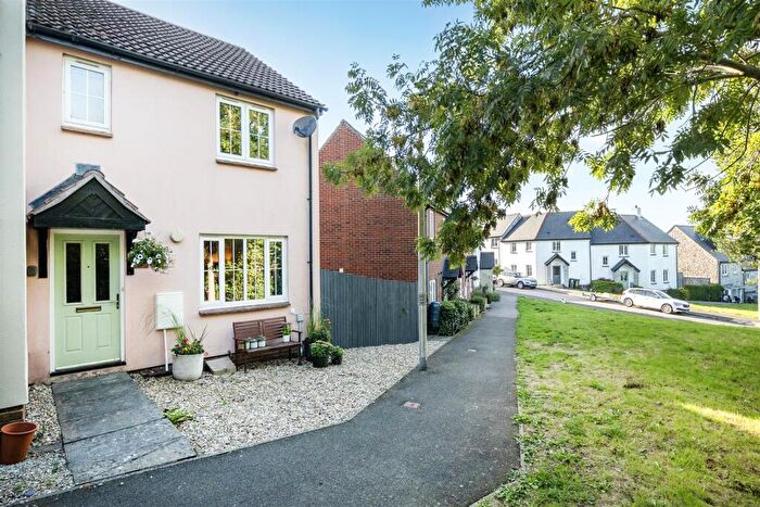 3 Bedroom End Of Terrace House For Sale In Flax Meadow Lane, Axminster, EX13