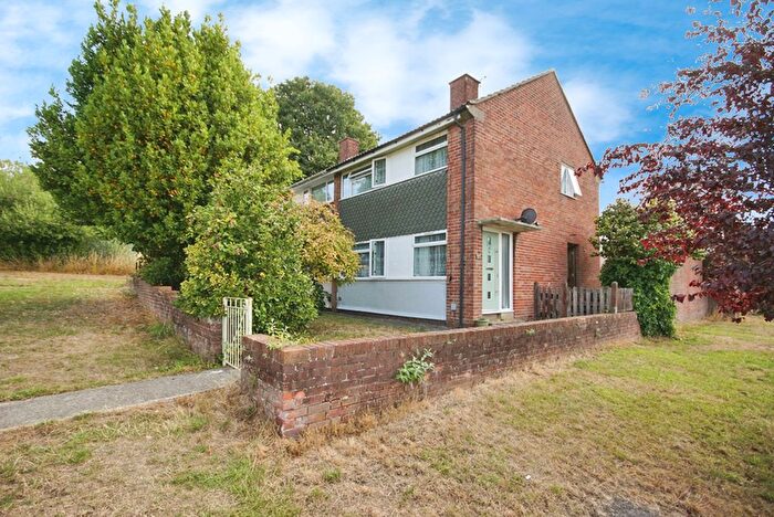 3 Bedroom Semi-Detached House For Sale In Birdwood, Bristol, Avon, BS15