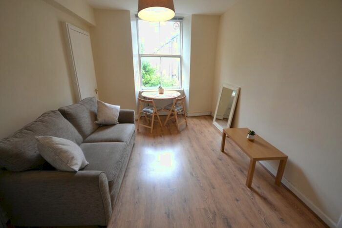 1 Bedroom Flat To Rent In Caledonian Crescent, Dalry, Edinburgh, EH11