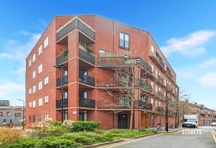 1 Bedroom Duplex For Sale In Wilmott Court, Loddiges Road, London, E9