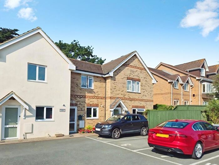 2 Bedroom Apartment For Sale In Orchard Close, Freshwater, Isle Of Wight, PO40