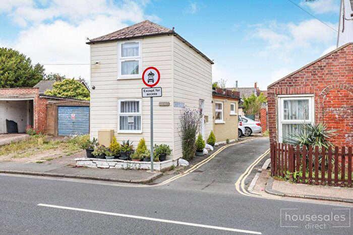 2 Bedroom Detached House For Sale In Laundry Lane, Newport, PO30