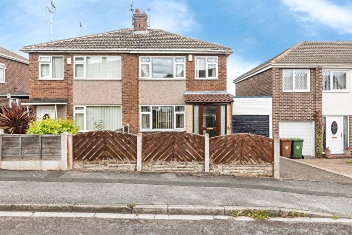 3 Bedroom Semi-Detached House For Sale In Dulverton Rise, Pontefract, WF8