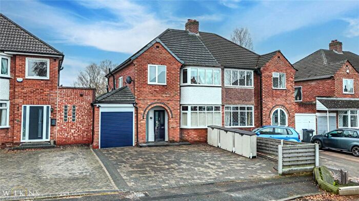 3 Bedroom Semi-Detached House For Sale In Bonner Drive, Sutton Coldfield, Birmingham, B76