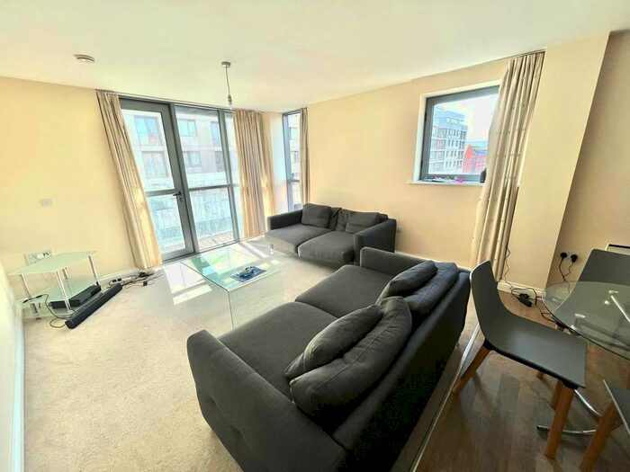 2 Bedroom Flat To Rent In Canal Street, Nottingham, NG1