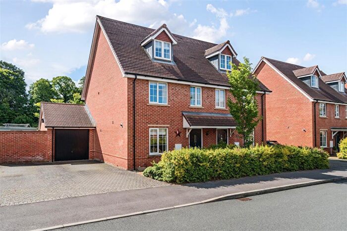 4 Bedroom Semi-Detached House To Rent In Edmonton Way, Liphook, GU30