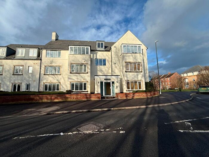 2 Bedroom Flat For Sale In Walton House, Redhouse, SN25