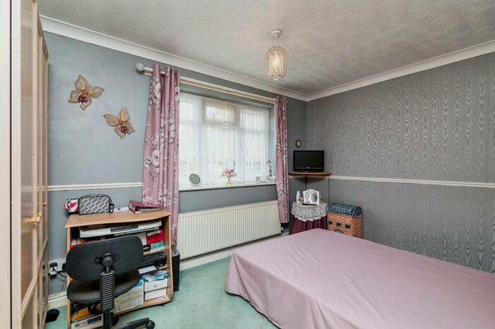 2 Bedroom Bungalow For Sale In Puddle Duck Lane, Worlingham, Beccles, Suffolk, NR34