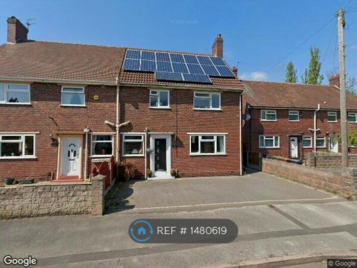 3 Bedroom Semi-Detached House To Rent In Burns Place, Wednesbury, WS10