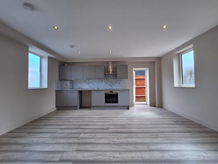 1 Bedroom Flat To Rent In Machell Road, London, SE15