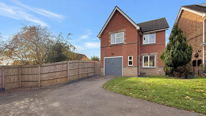 3 Bedroom Detached House To Rent In Smarts Close, Brackley, NN13