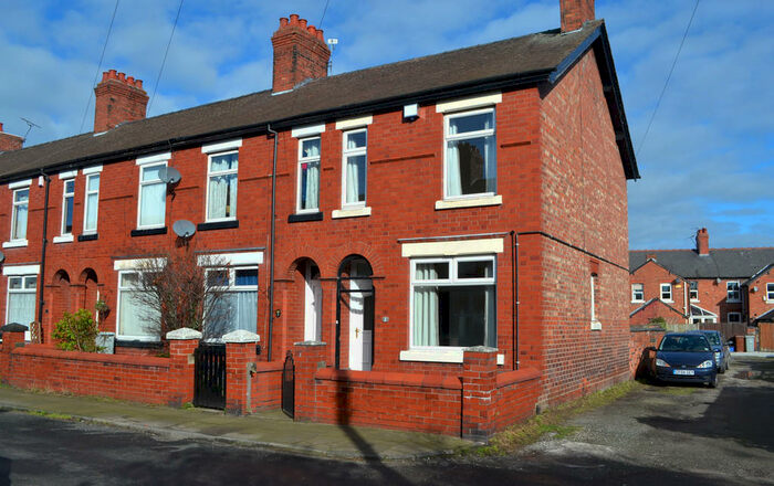 2 Bedroom End Of Terrace House To Rent In George Street, CW11