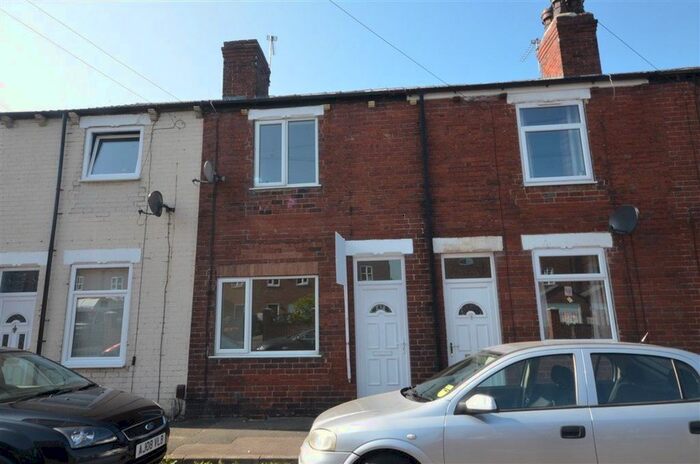 2 Bedroom Terraced House To Rent In School Street, Castleford, WF10