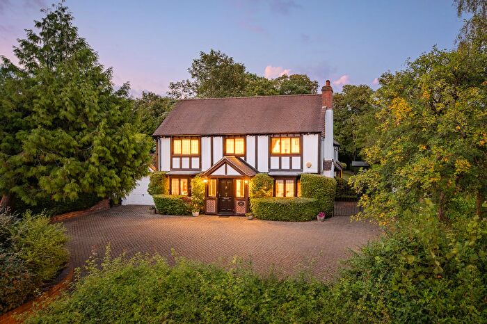 4 Bedroom Detached House For Sale In Webb Estate, Purley, Surrey, CR8