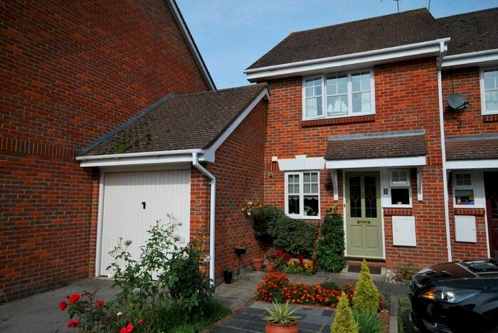 2 Bedroom Semi-Detached House To Rent In Meadow Bank, Farnham, Surrey, GU9
