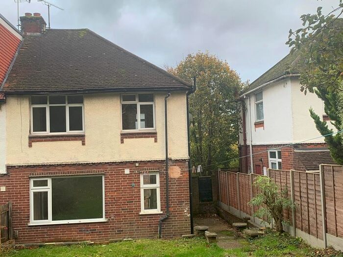 3 Bedroom Semi-Detached House To Rent In Crawley Green Road, Luton, LU2