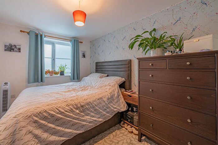 2 Bedroom Flat For Sale In Buttercup Avenue, Eynesbury, St. Neots, Cambridgeshire, PE19