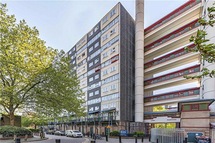 3 Bedroom Apartment To Rent In Strasburg Road, London, SW11