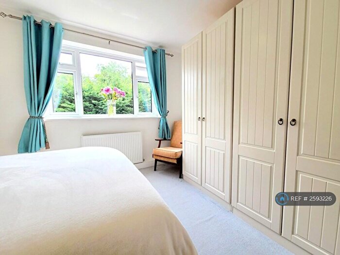 1 Bedroom Flat To Rent In Russell Road, Buckhurst Hill, IG9