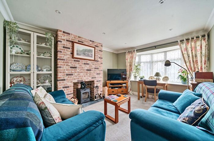 2 Bedroom Terraced Bungalow For Sale In Cootes Lane, Middleton-On-Sea, PO22