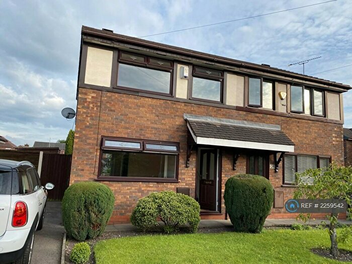 3 Bedroom Semi-Detached House To Rent In Longmeadow Grove, Denton, Manchester, M34
