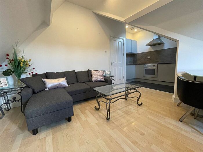 1 Bedroom Flat To Rent In Gordon Road, Cathays, Cardiff, CF24