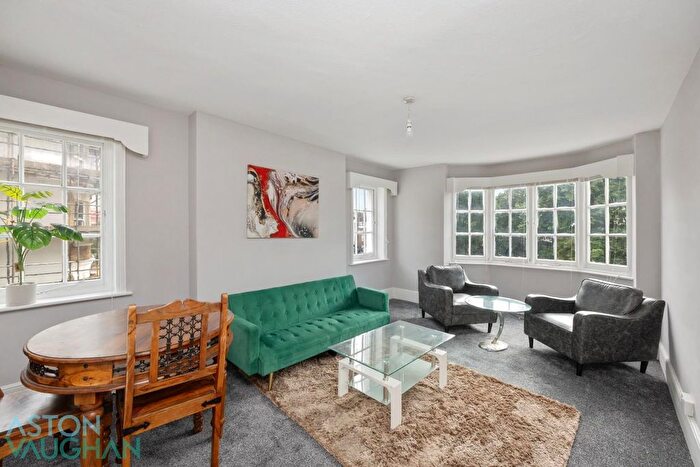2 Bedroom Flat To Rent In Gloucester Place, Brighton, BN1