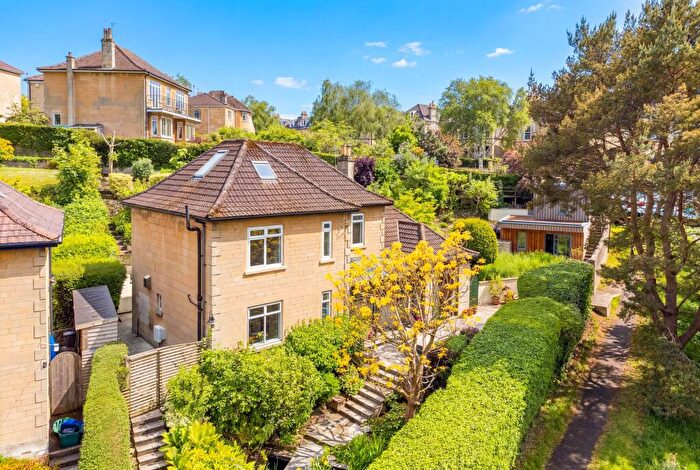 4 Bedroom Detached House For Sale In Horseshoe Walk, Bath, BA2