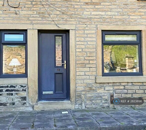1 Bedroom Flat To Rent In School St, Halifax, HX1
