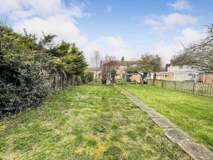 3 Bedroom Semi-Detached House For Sale In Biggleswade Road, Upper Caldecote, SG18