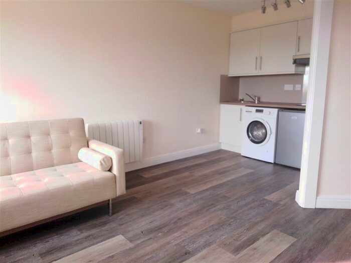 1 Bedroom Flat To Rent In Wern Terrace, Port Tennant, Swansea, SA1